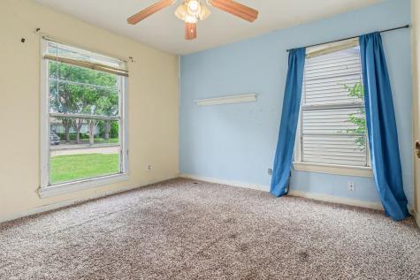 808 Lilac Drive Garland TX 75040