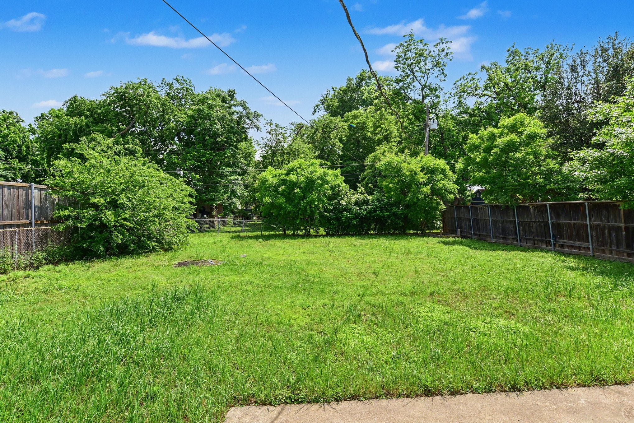 808 Lilac Drive Garland TX 75040