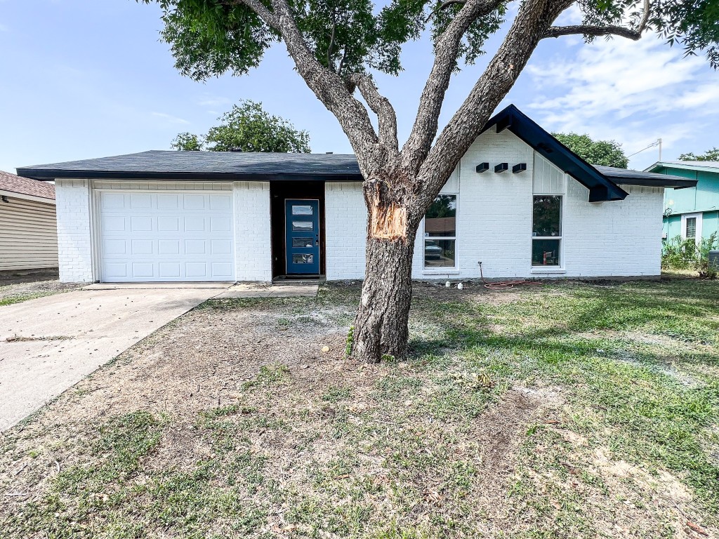 306 Glendale Drive Grand Prairie TX 75052