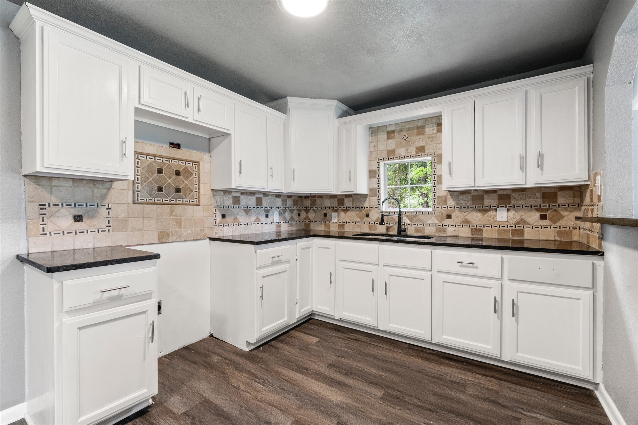 3506 Harrison Street Bellmead TX 76705