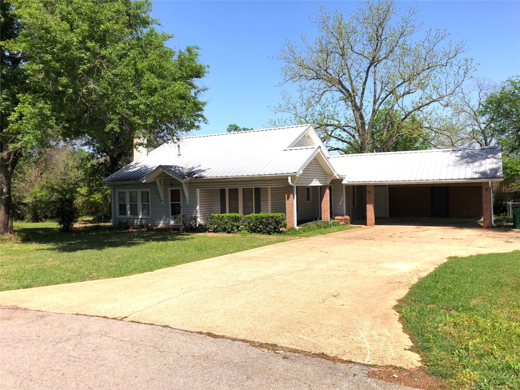 108 W Gregg Street Fairfield TX 75840