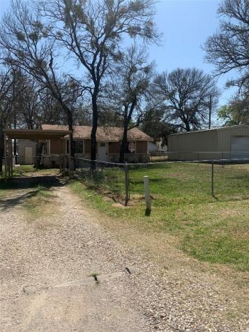 3005 Mistletoe Street Granbury TX 76048