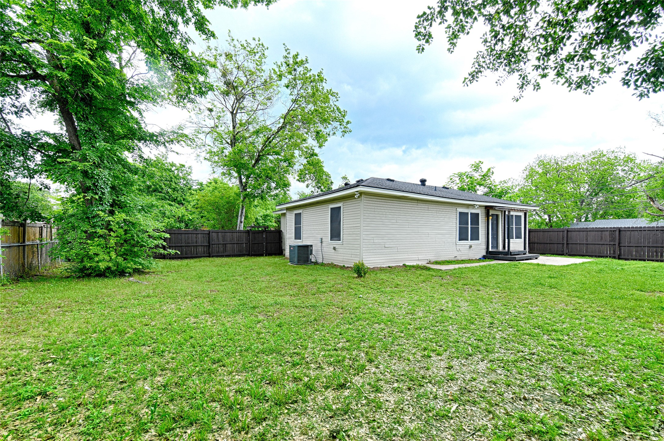 1700 S Jefferson Street Kaufman TX 75142
