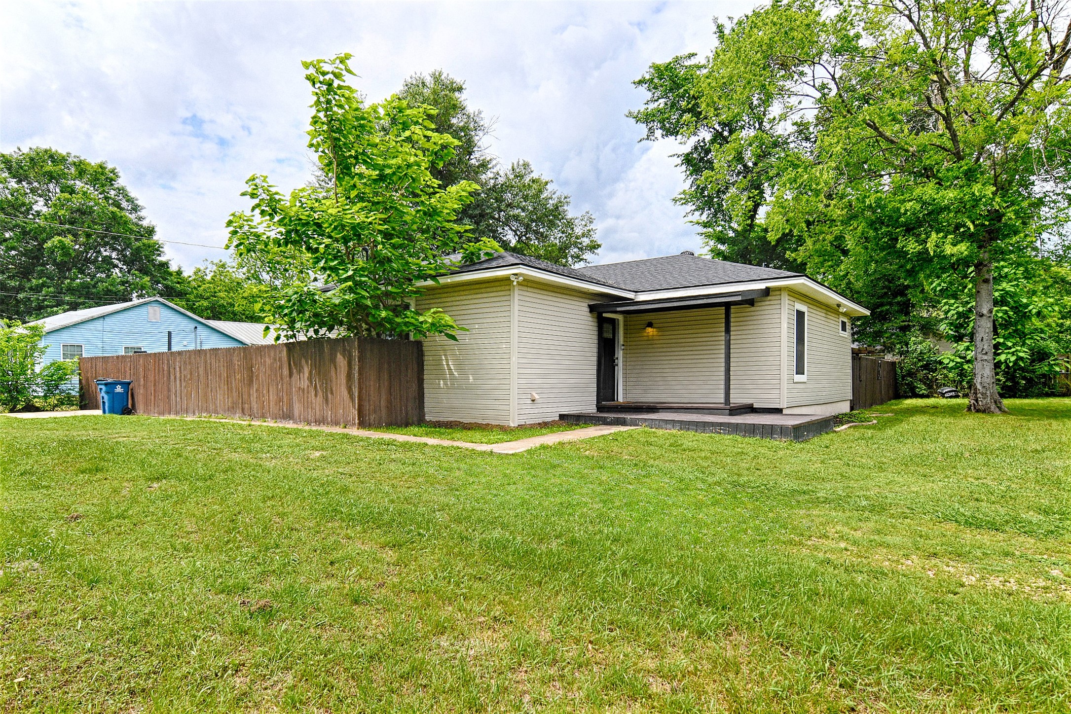 1700 S Jefferson Street Kaufman TX 75142