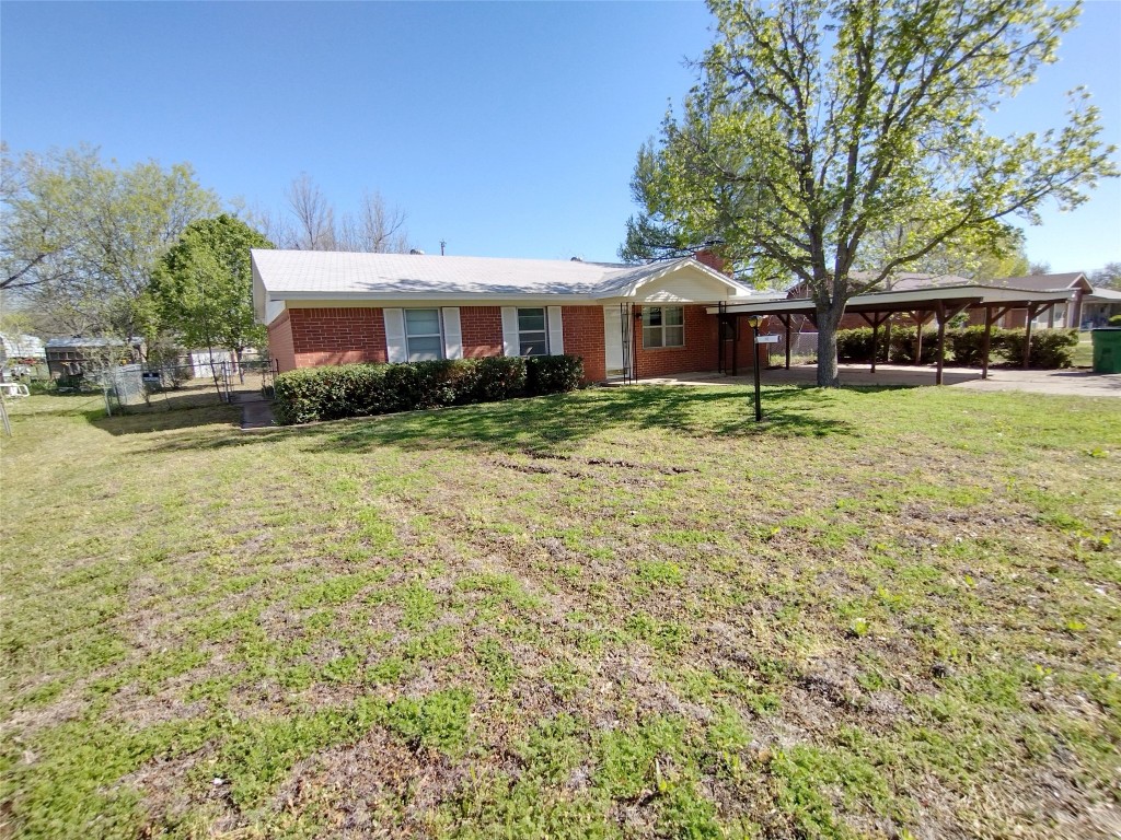 102 Mcwood Street Eastland TX 76448