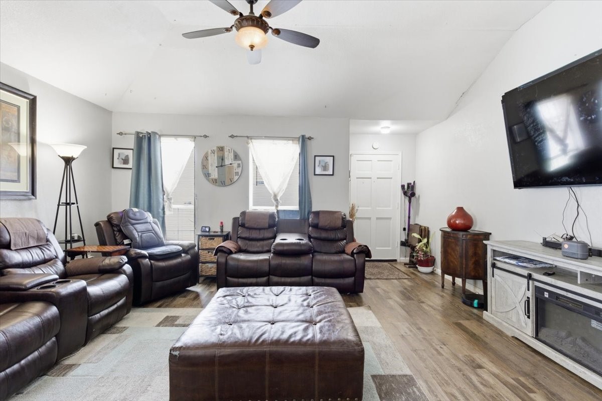 4019 Scarsdale Lane Dallas TX 75227