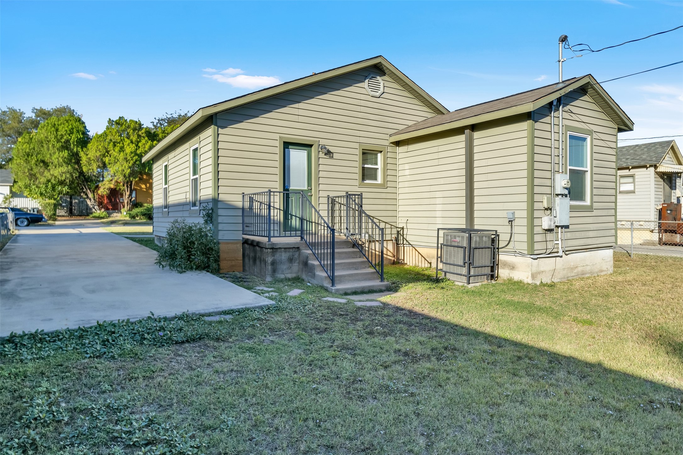 5417 Como Drive Fort Worth TX 76107