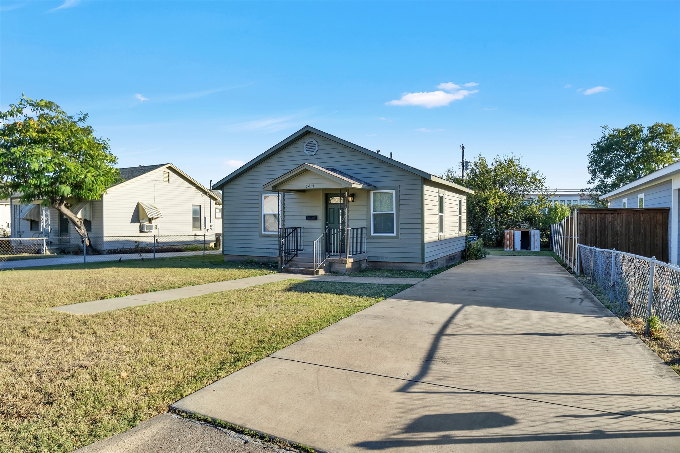 5417 Como Drive Fort Worth TX 76107