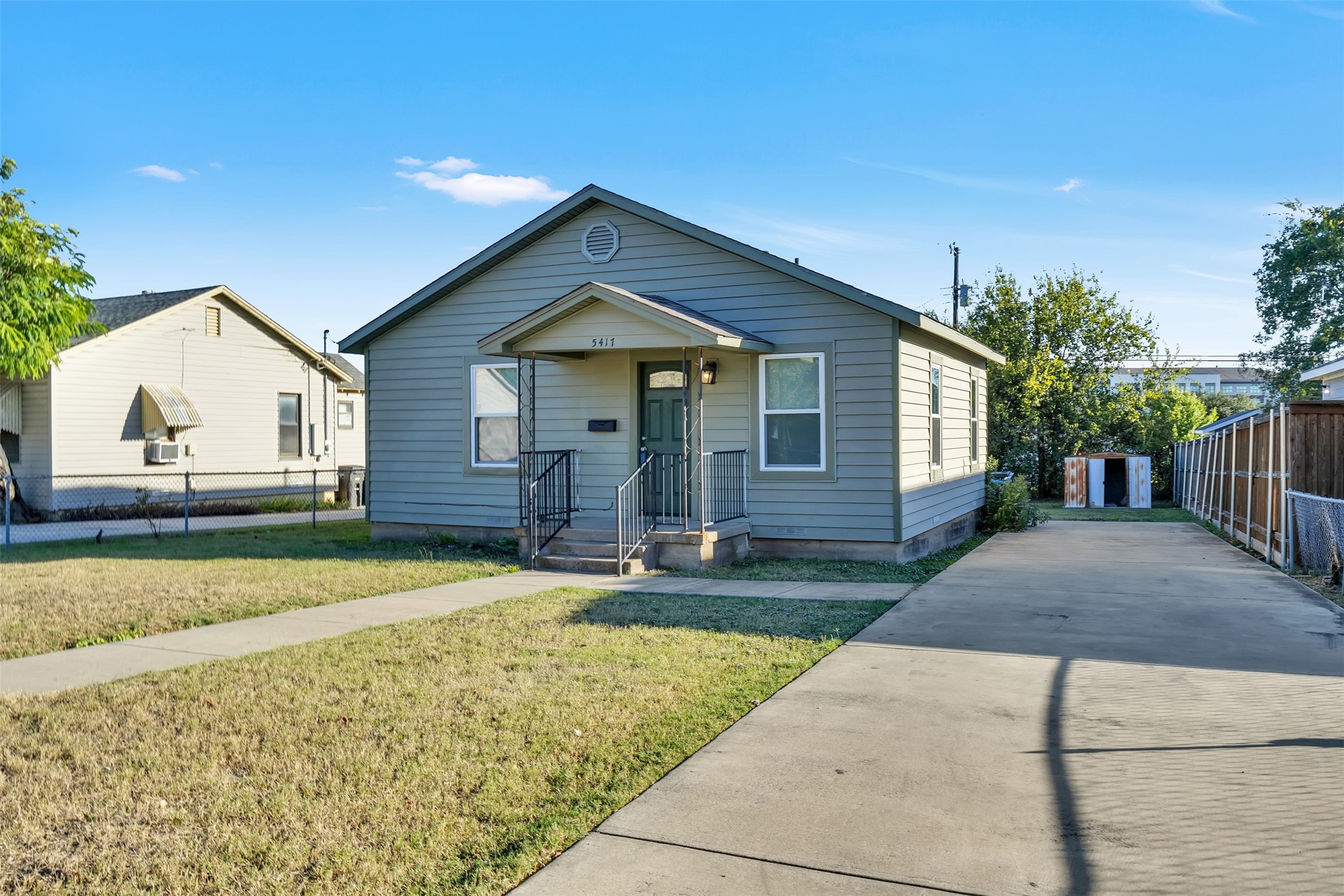 5417 Como Drive Fort Worth TX 76107