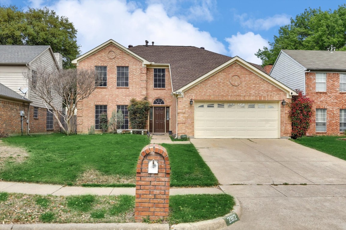 2812 Ironwood Drive Grand Prairie TX 75052