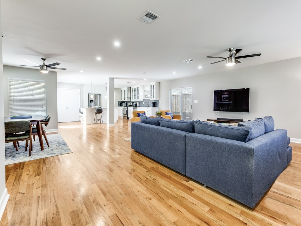 3564 Vinecrest Drive Dallas TX 75229