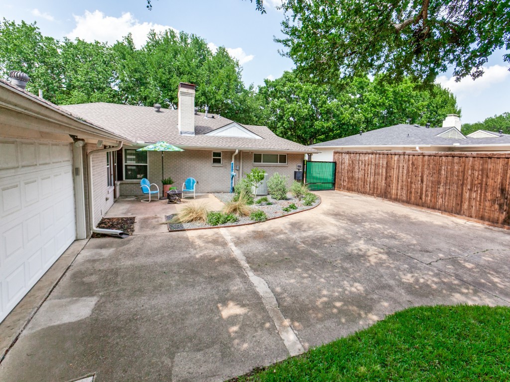 3564 Vinecrest Drive Dallas TX 75229