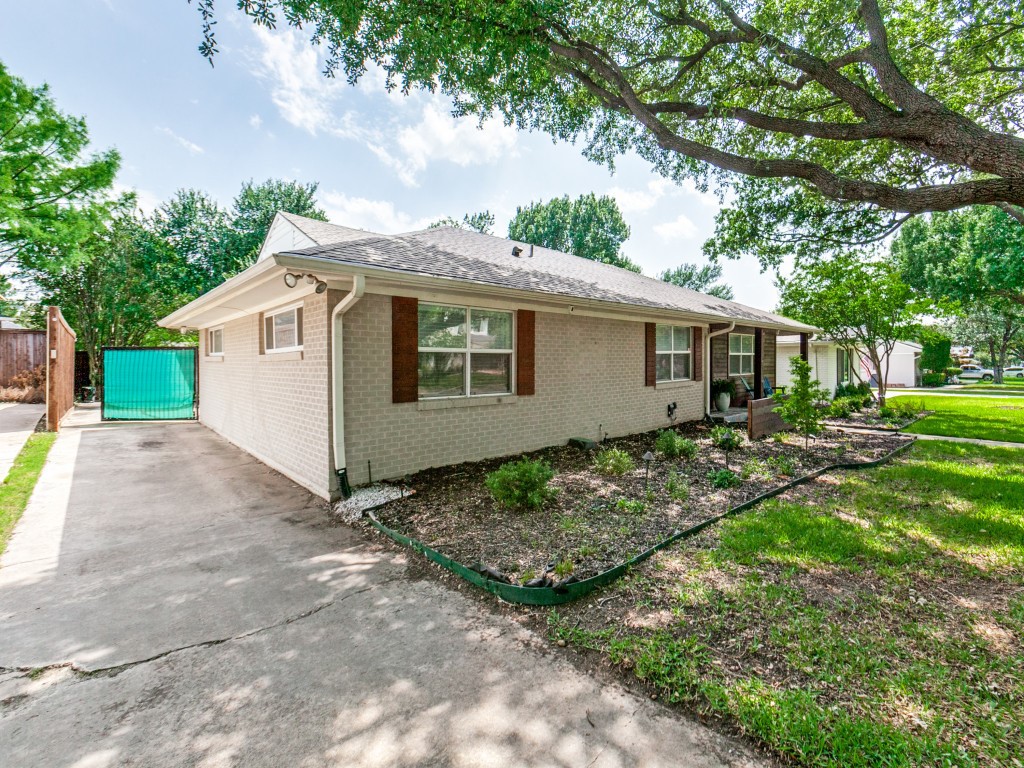 3564 Vinecrest Drive Dallas TX 75229