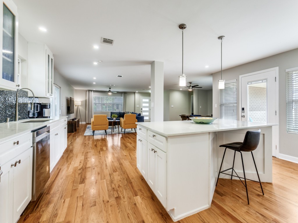 3564 Vinecrest Drive Dallas TX 75229