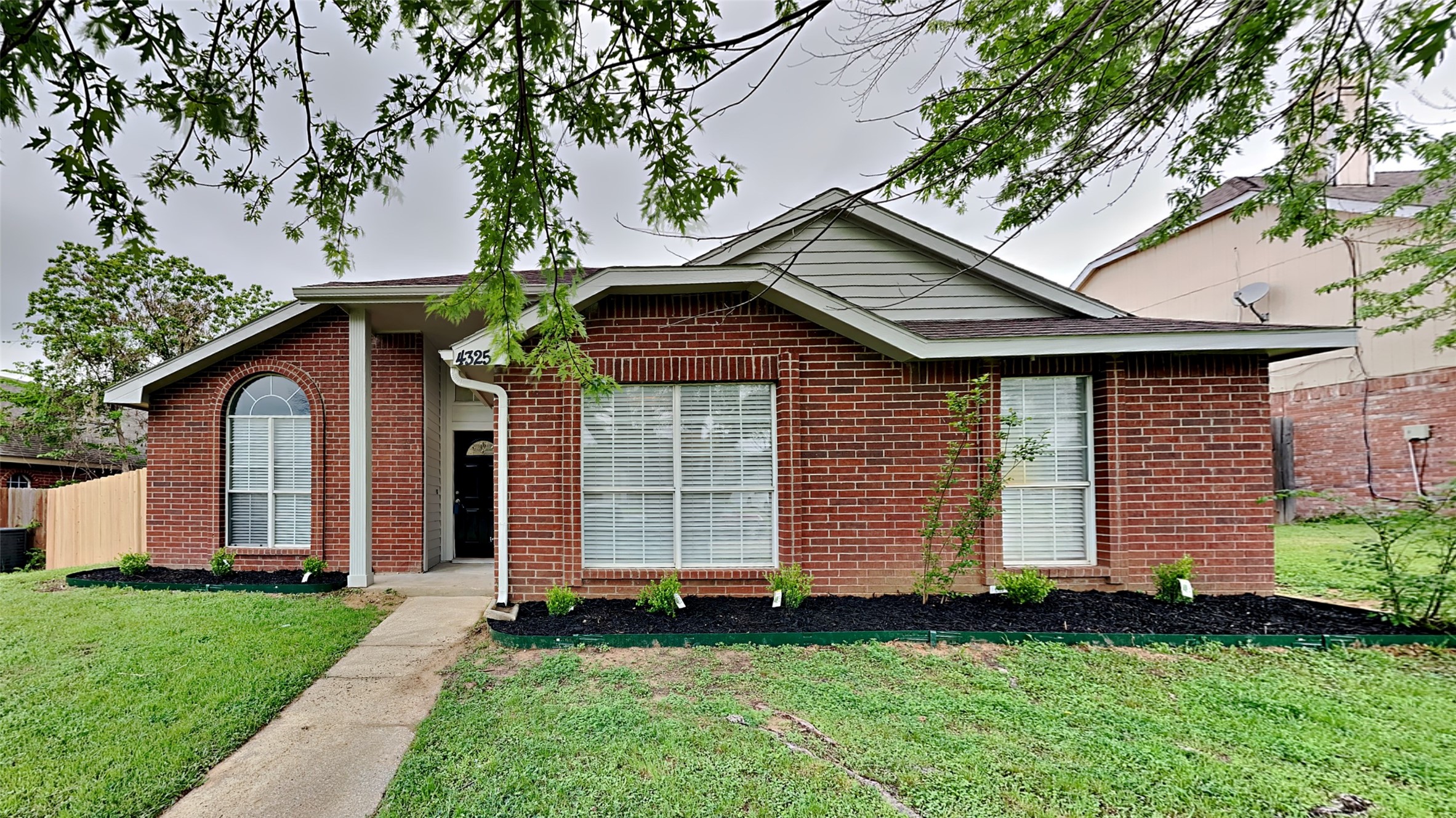 4325 Perrine Place Grand Prairie TX 75052