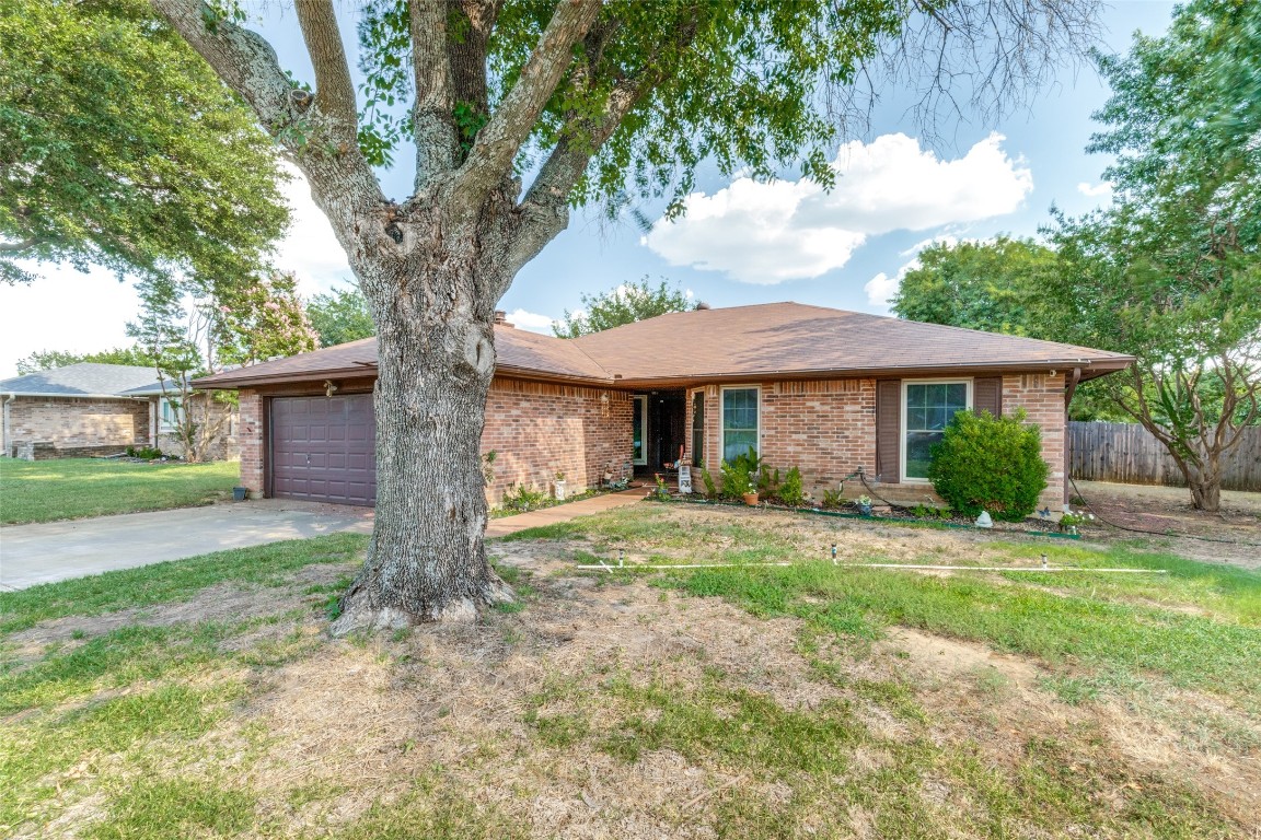 6820 Ridgetop Road North Richland Hills TX 76182