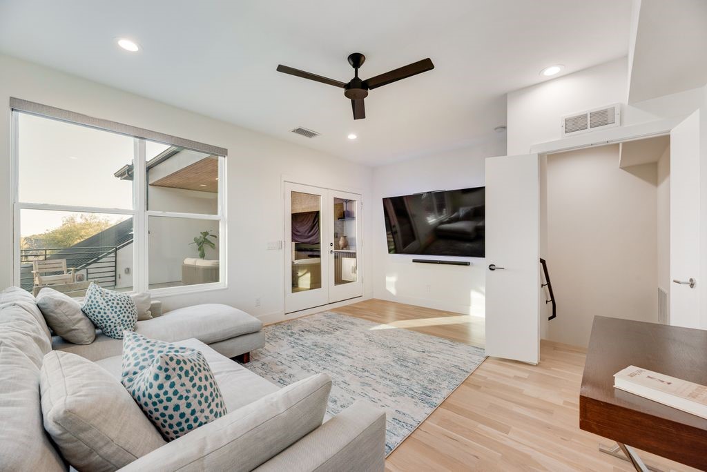 5623 Winton Street Dallas TX 75206