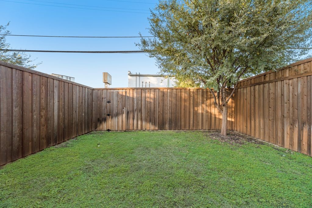 5623 Winton Street Dallas TX 75206