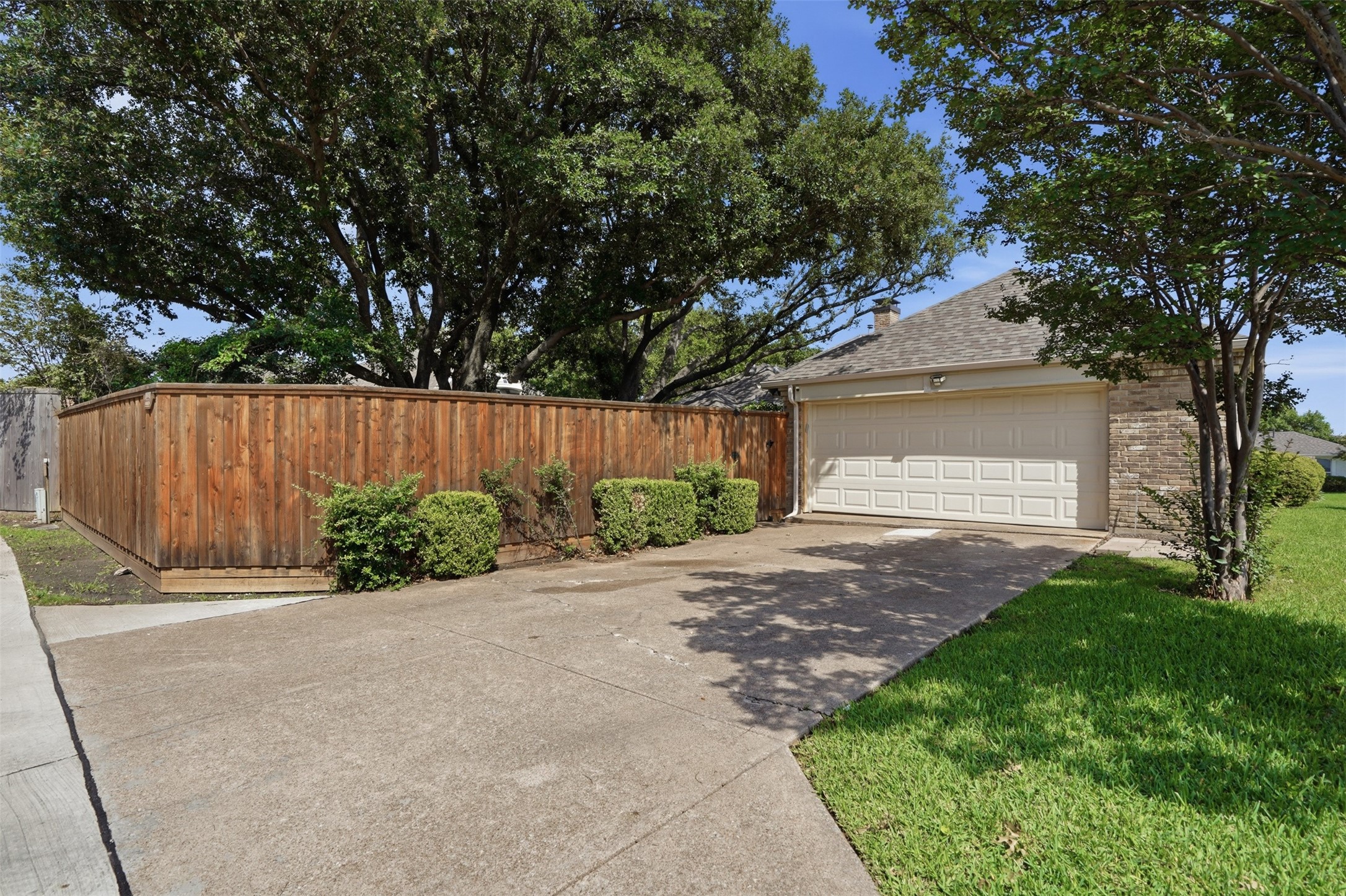2247 Valley Mill Carrollton TX 75006