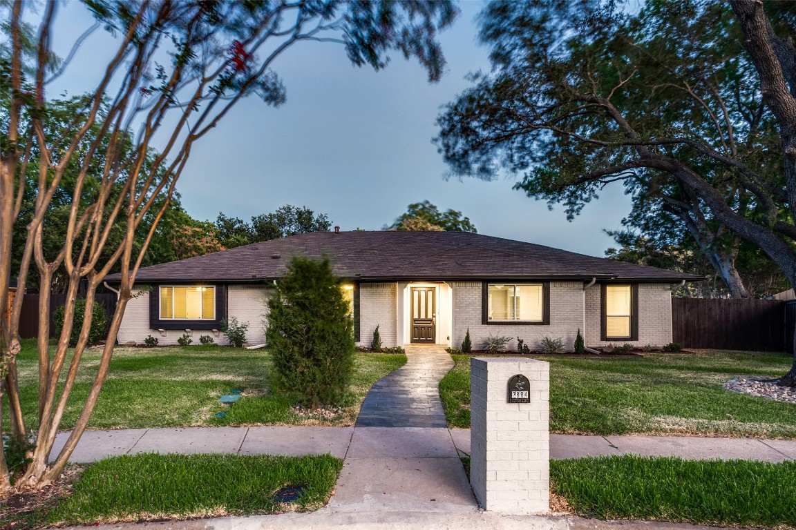 2804 Elmcrest Circle Plano TX 75075