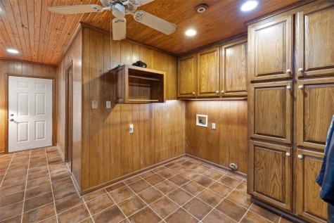 201 N 1st Street Cranfills Gap TX 76637