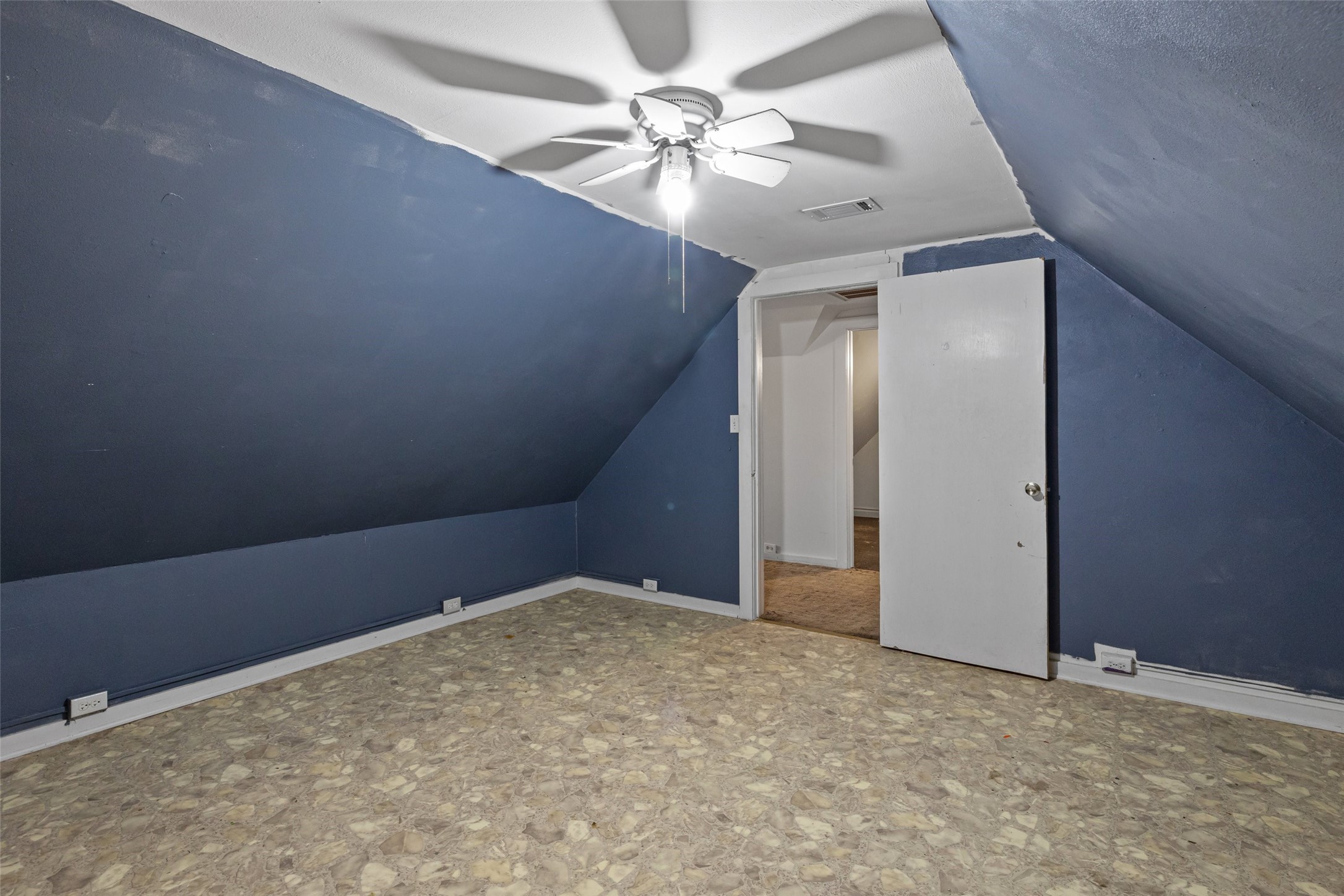 201 N 1st Street Cranfills Gap TX 76637