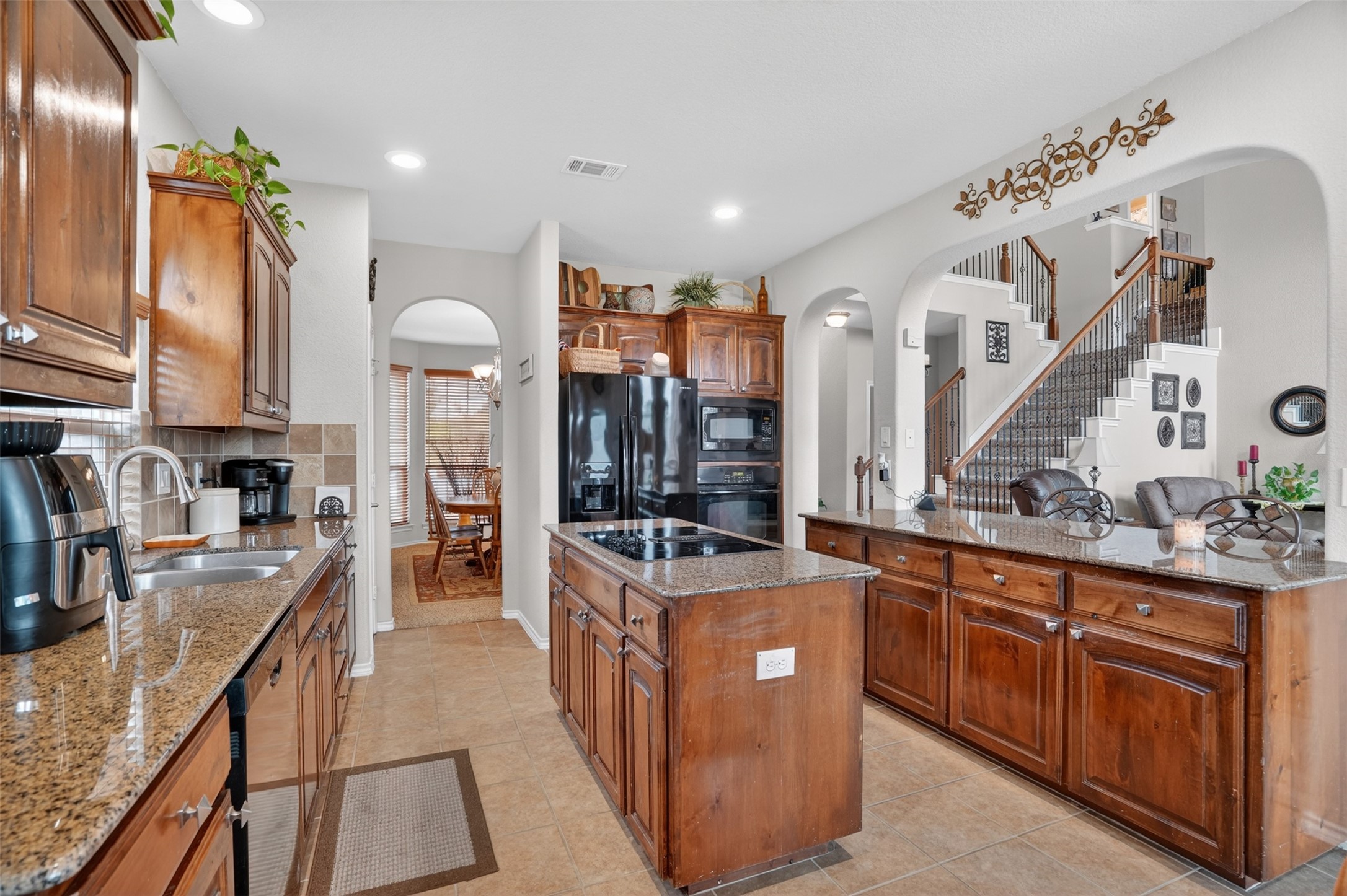 17 Tallwood Lane Edgecliff Village TX 76134