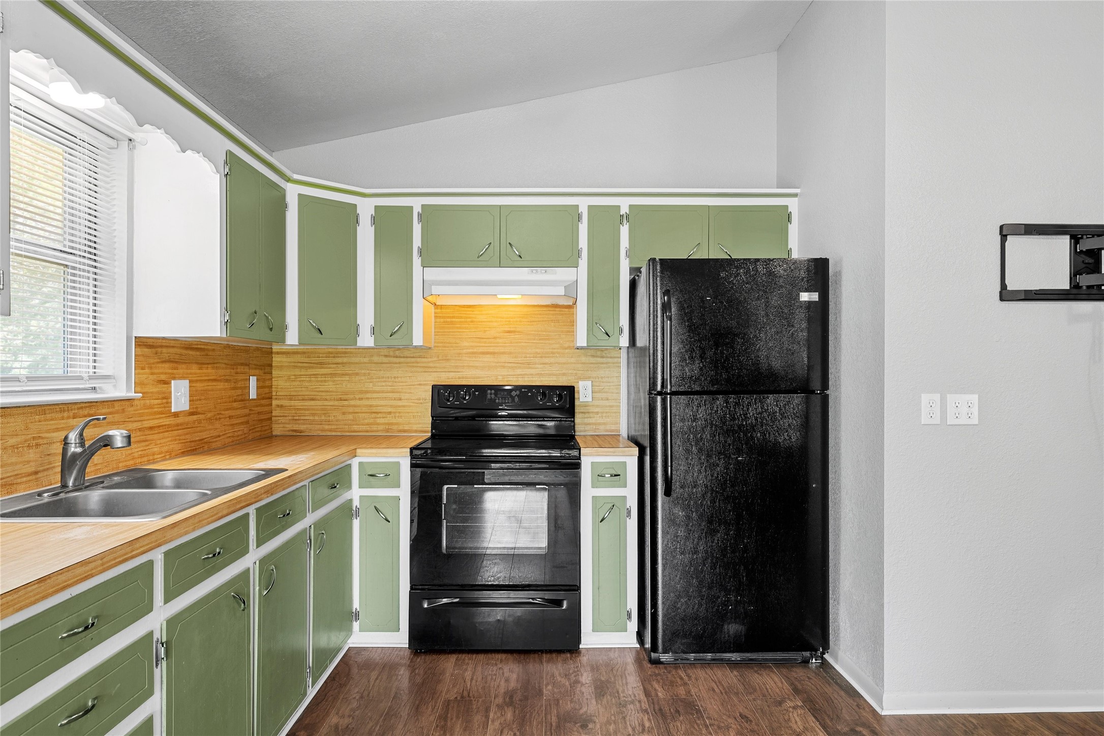 235 Country Drive Waco TX 76705