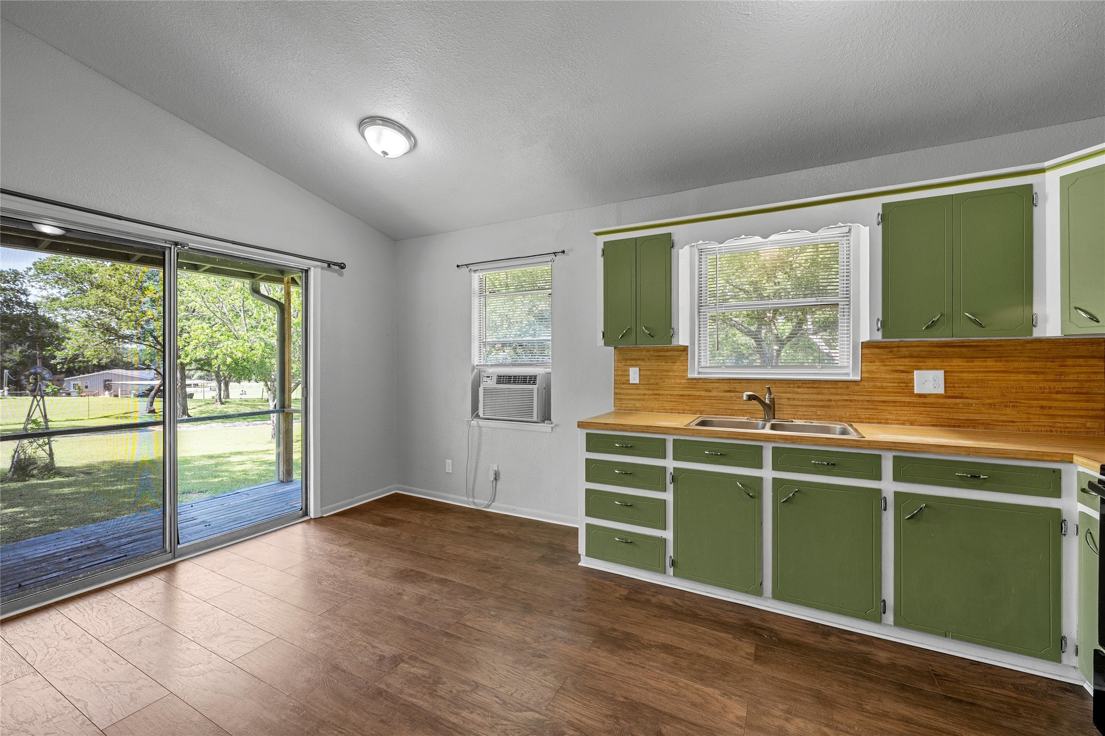 235 Country Drive Waco TX 76705