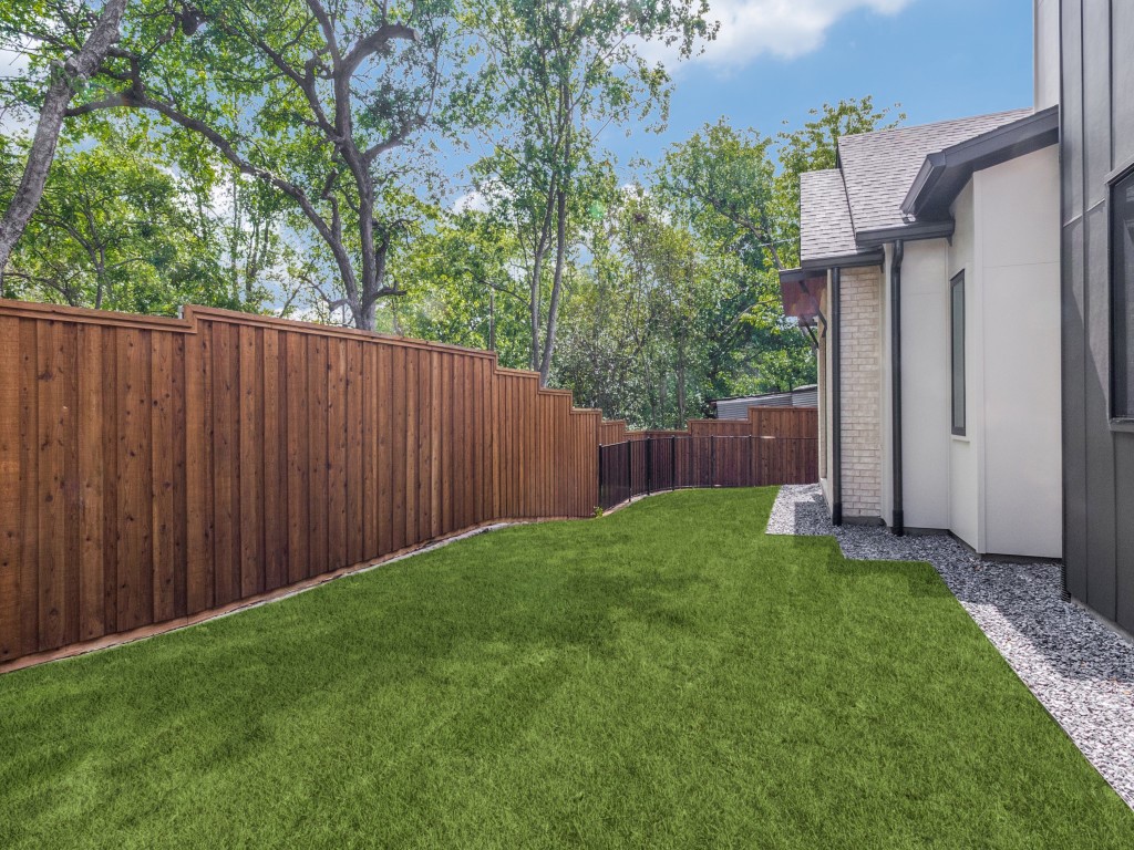1622 Old Gate Lane Dallas TX 75218