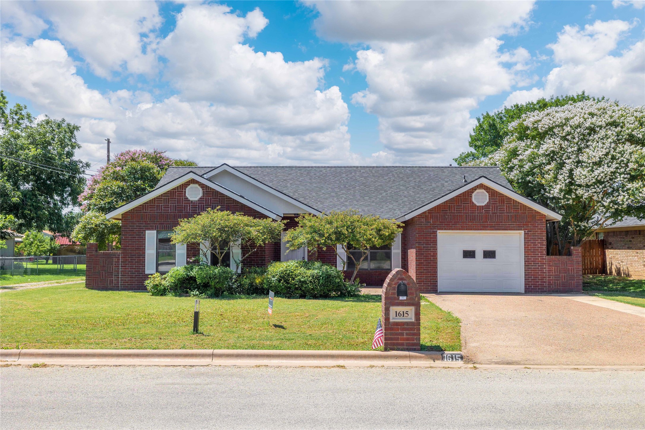 1615 Southgate Drive Brownwood TX 76801