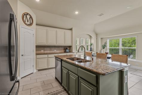 485 W Autumn Hill Bluff Lavon TX 75166