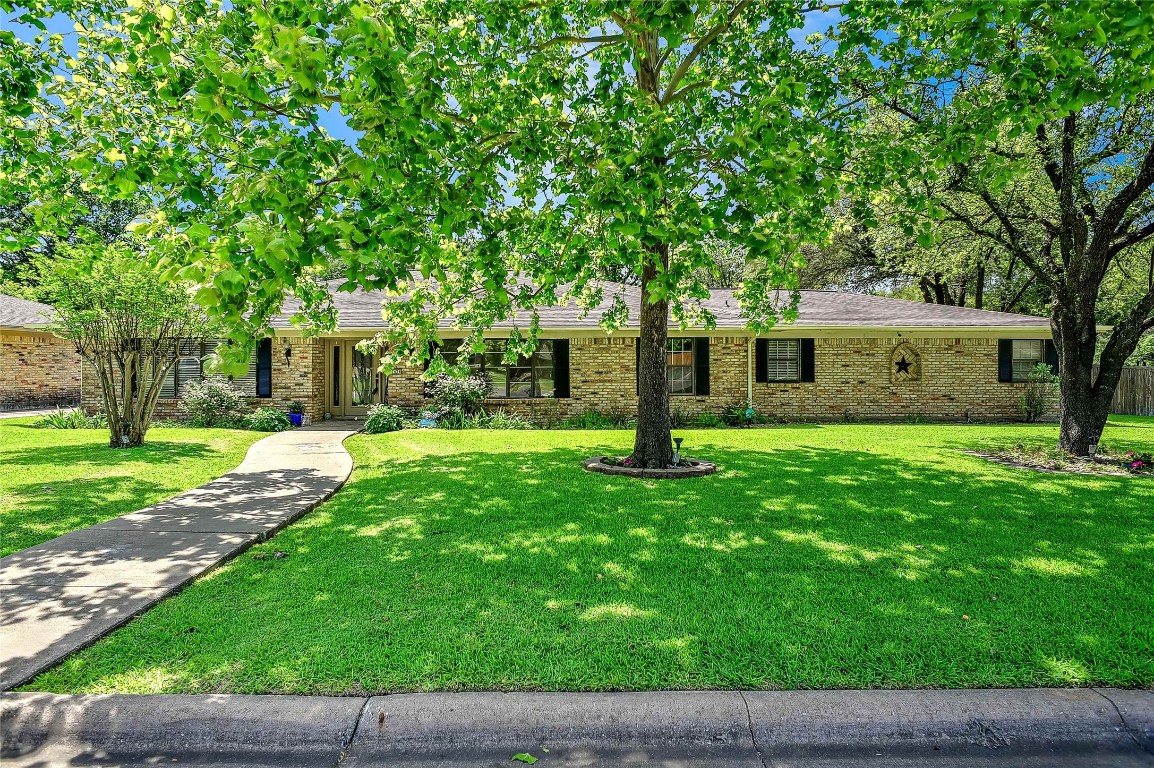 1424 Crescent Drive Sherman TX 75092
