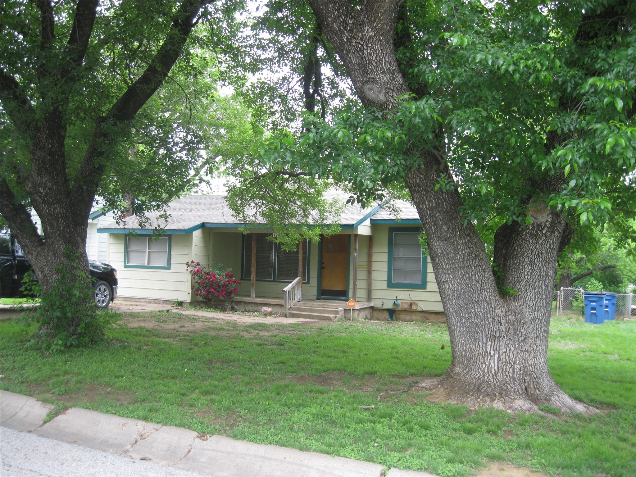 1206 W Dyer Street Breckenridge TX 76424
