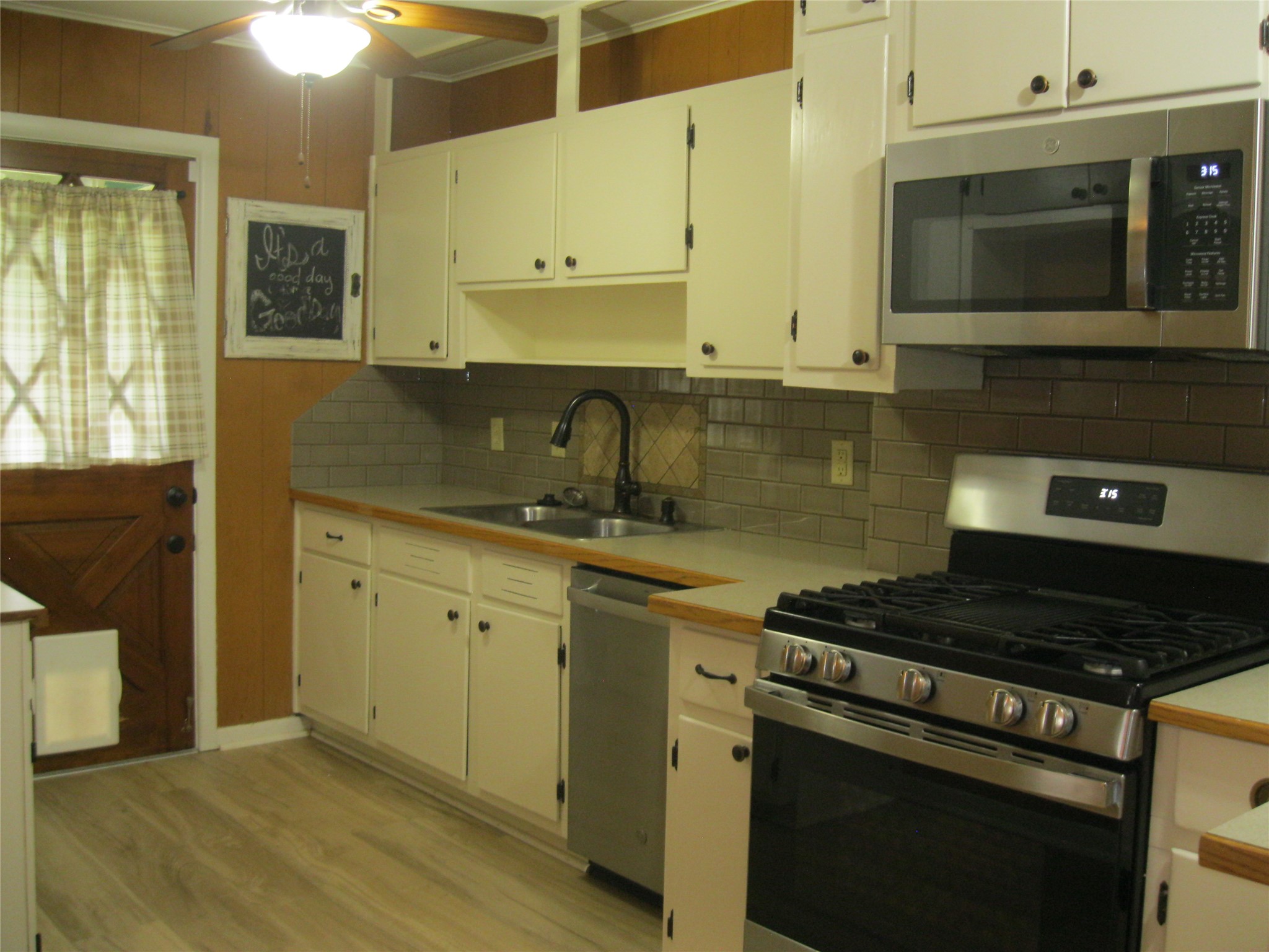 1206 W Dyer Street Breckenridge TX 76424