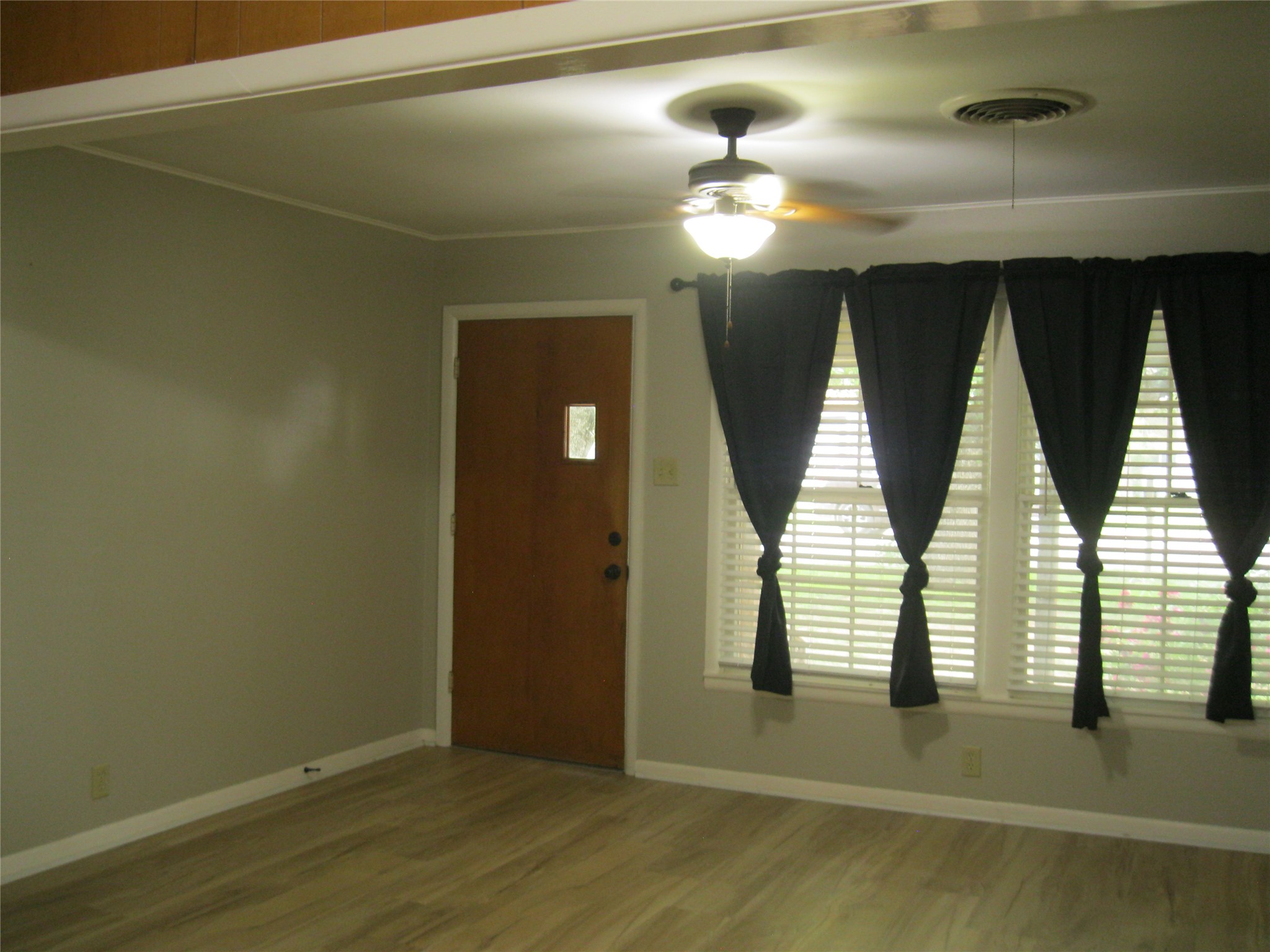 1206 W Dyer Street Breckenridge TX 76424