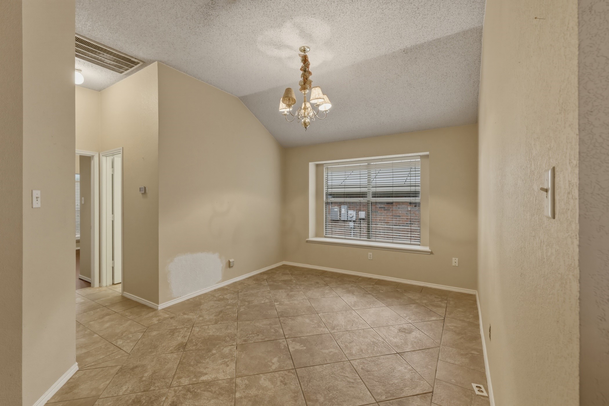 1714 Crestmeadow Lane Mansfield TX 76063