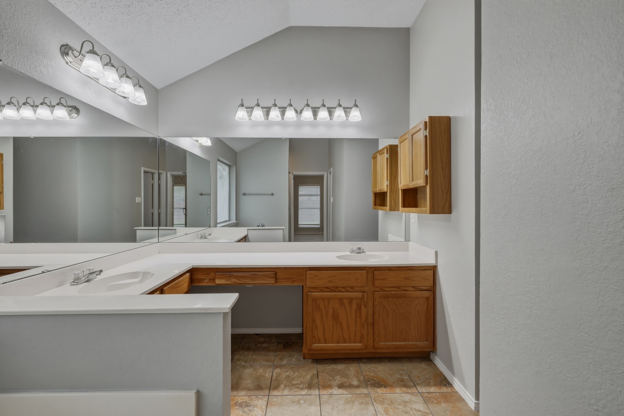 1714 Crestmeadow Lane Mansfield TX 76063