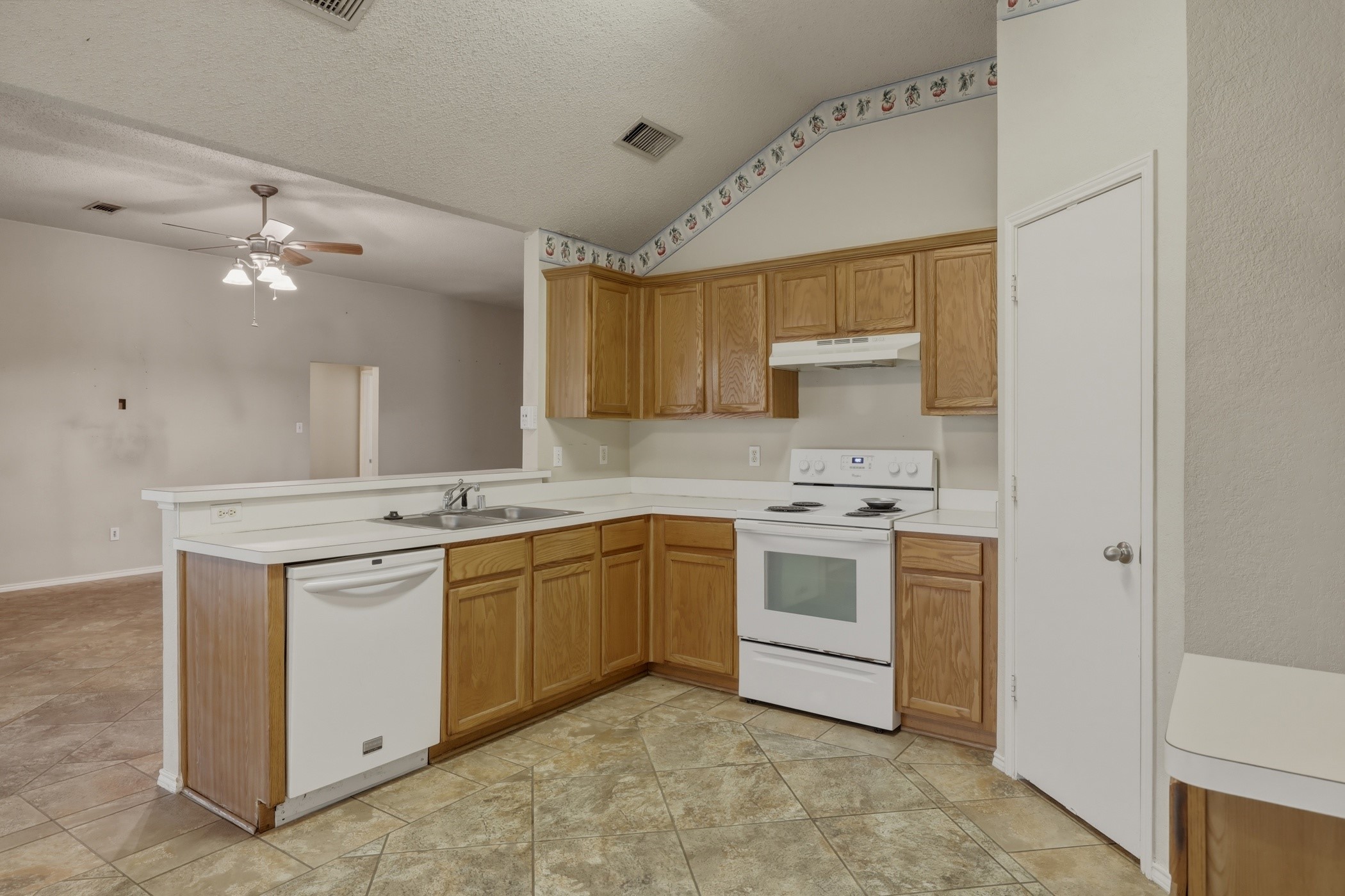1714 Crestmeadow Lane Mansfield TX 76063