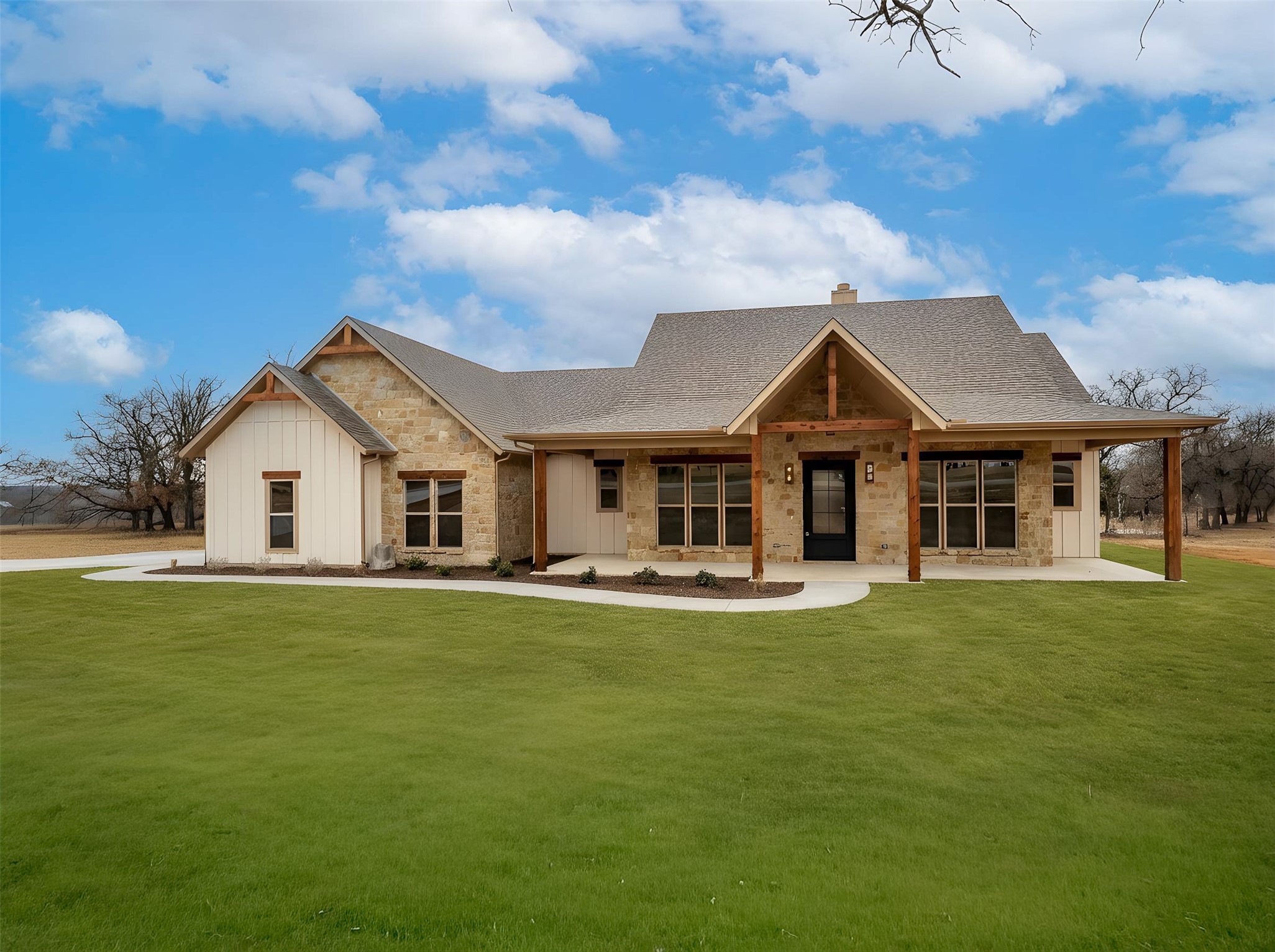 190 County Road 3451 Paradise TX 76073