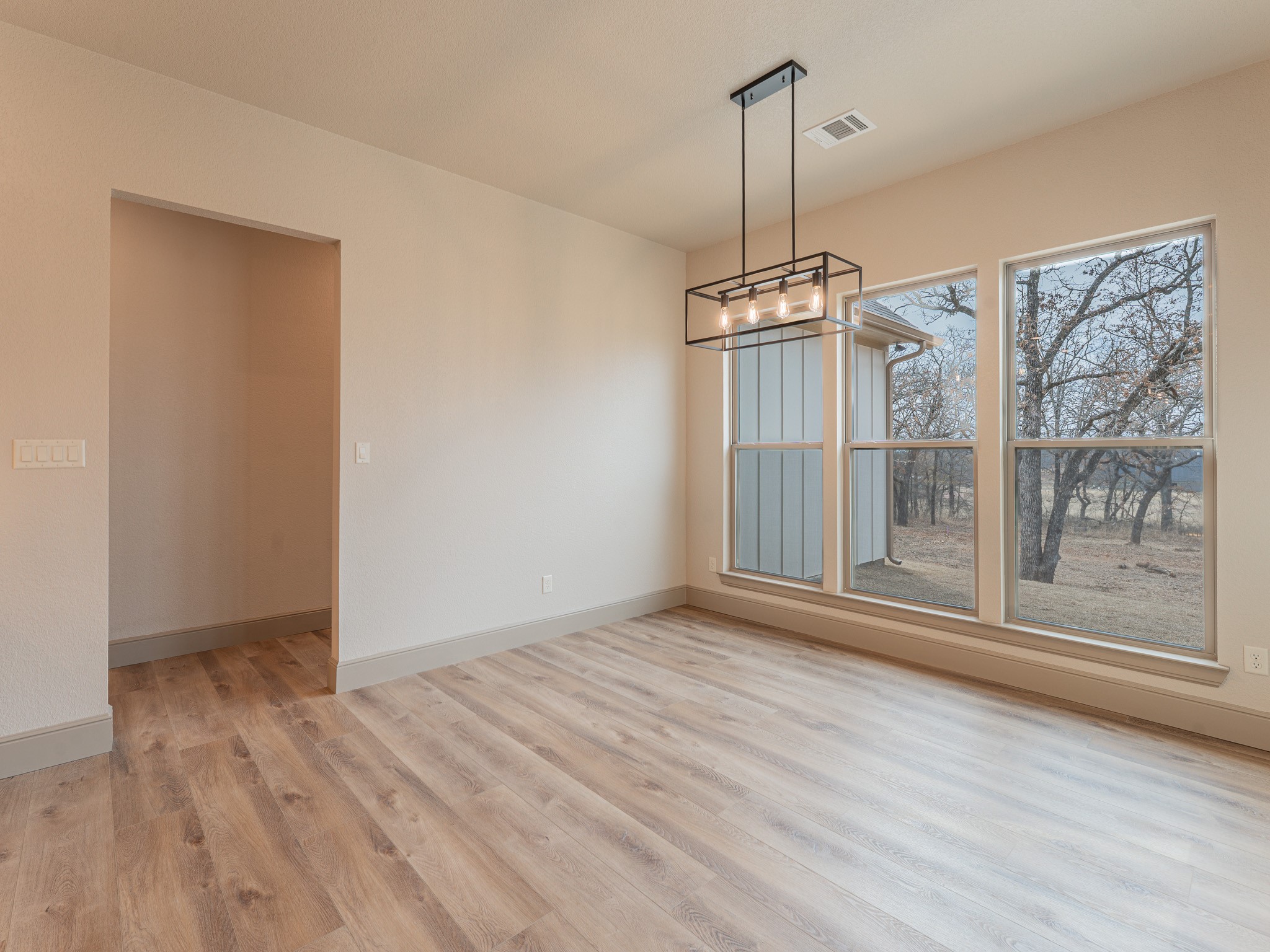 190 County Road 3451 Paradise TX 76073