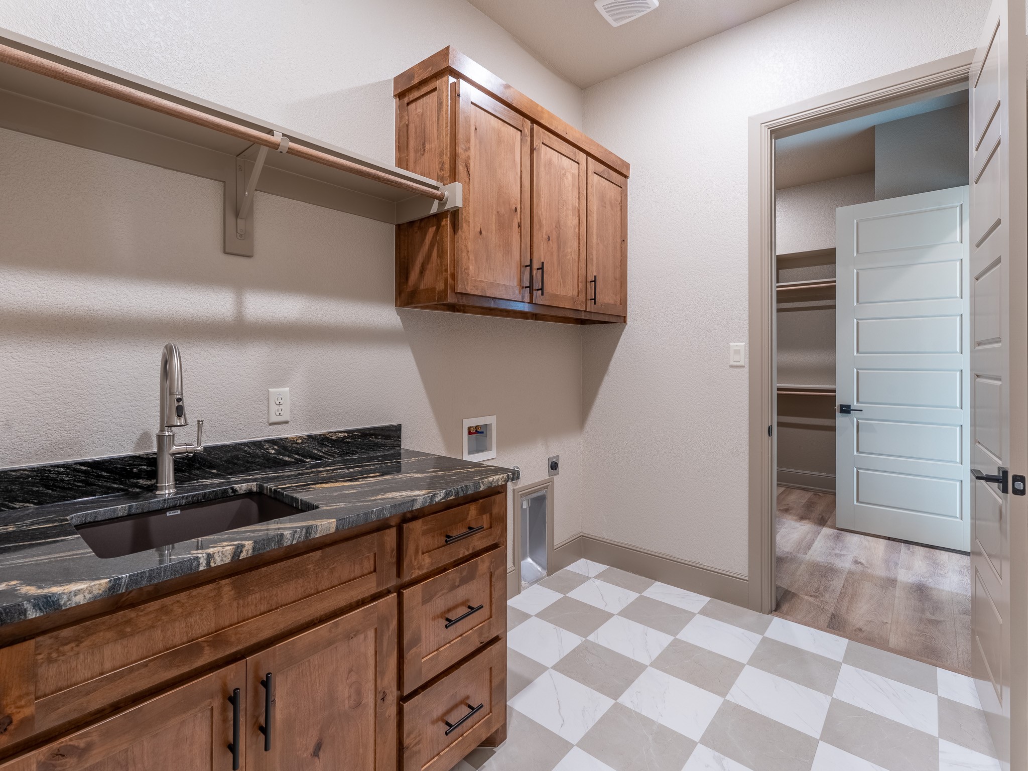 190 County Road 3451 Paradise TX 76073