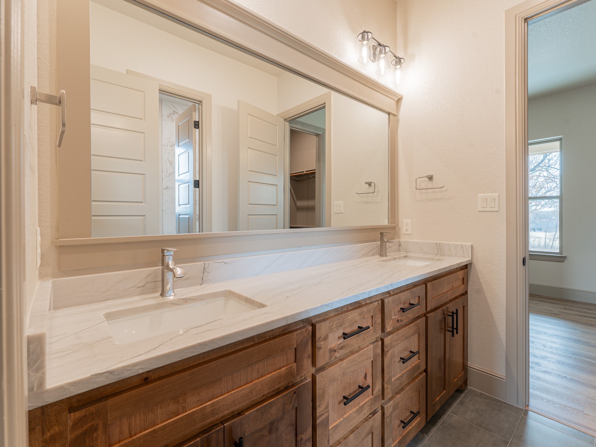190 County Road 3451 Paradise TX 76073