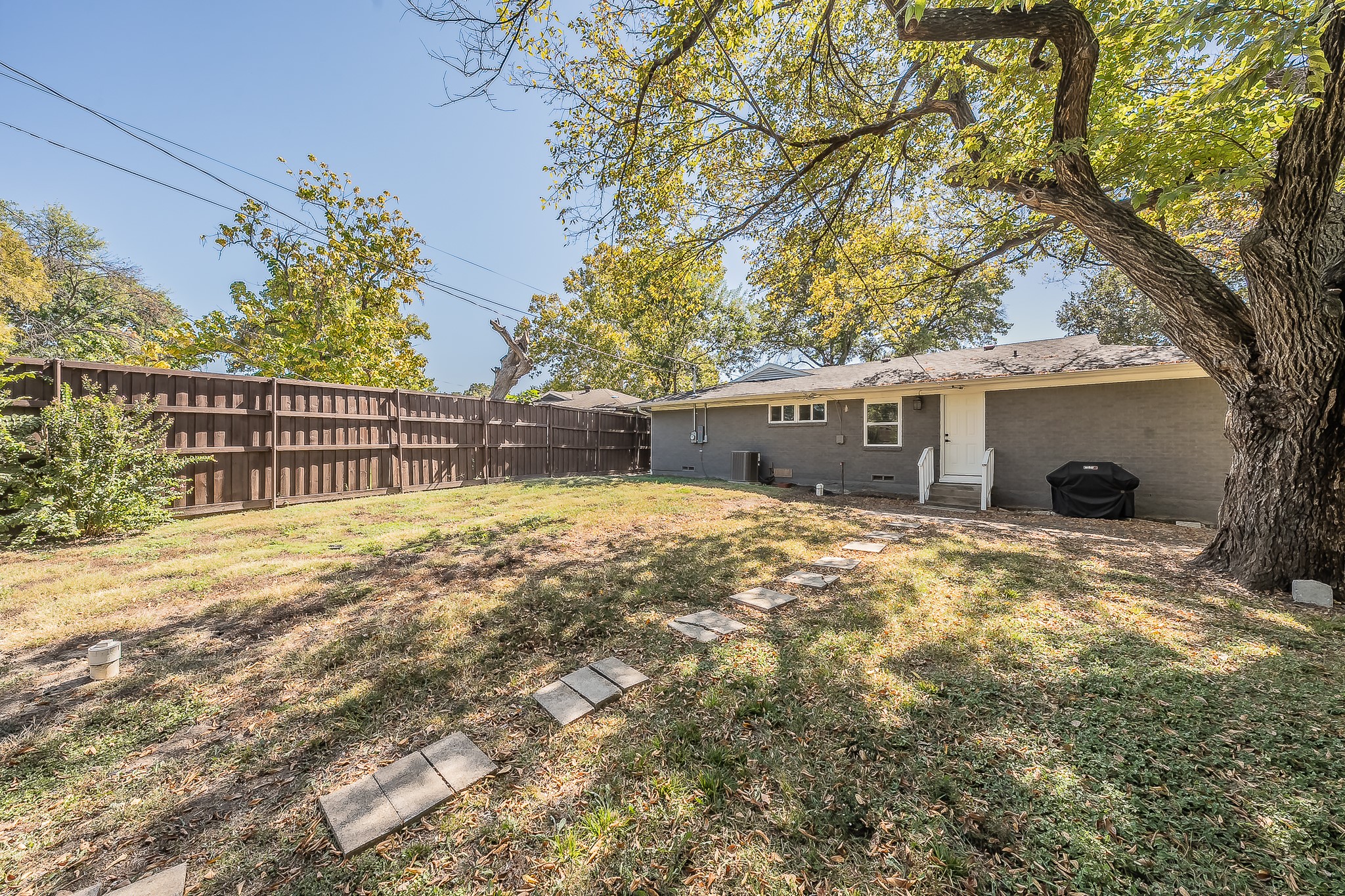 3031 Woodwind Lane Dallas TX 75229