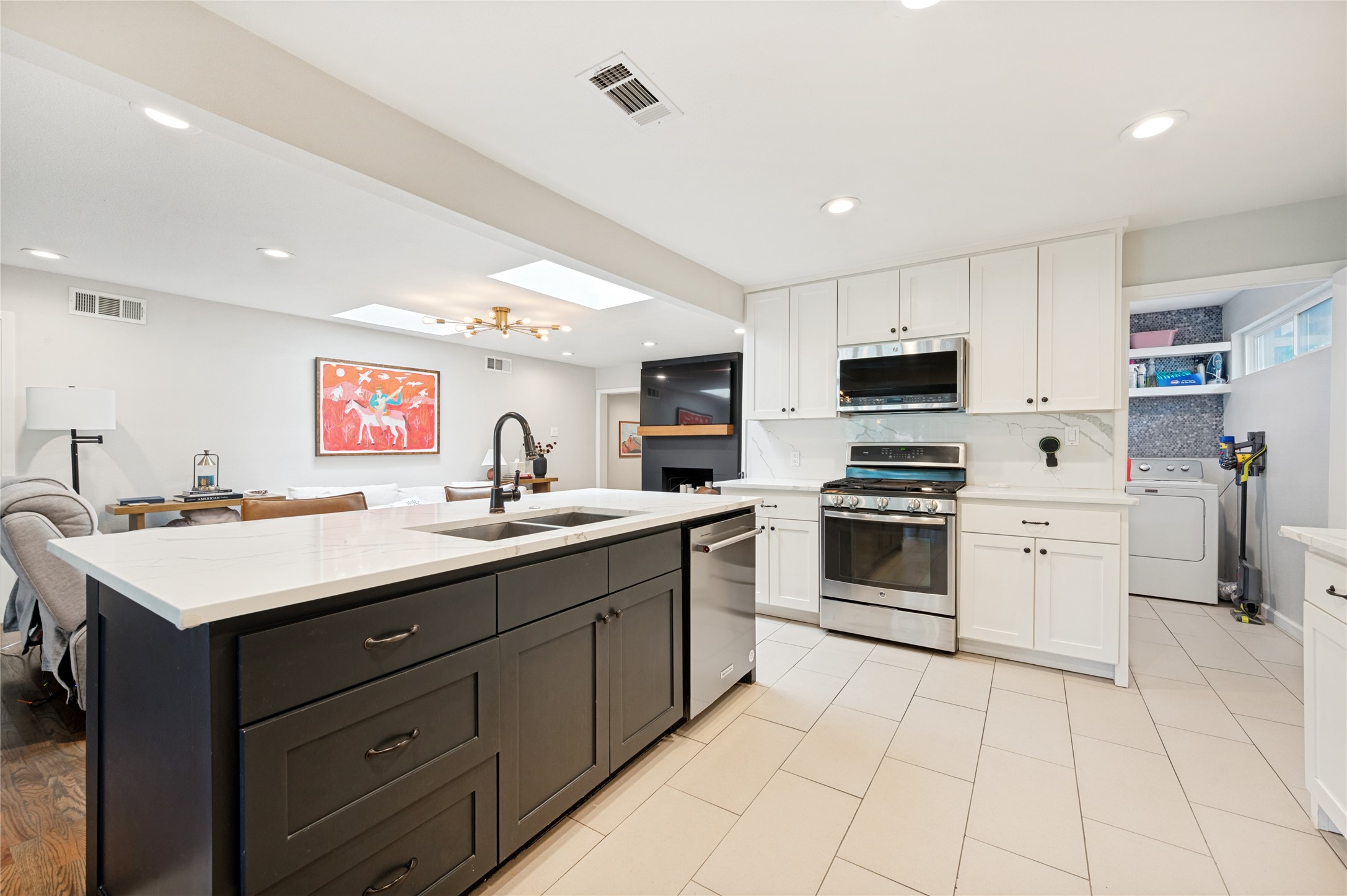 3518 Townsend Drive Dallas TX 75229