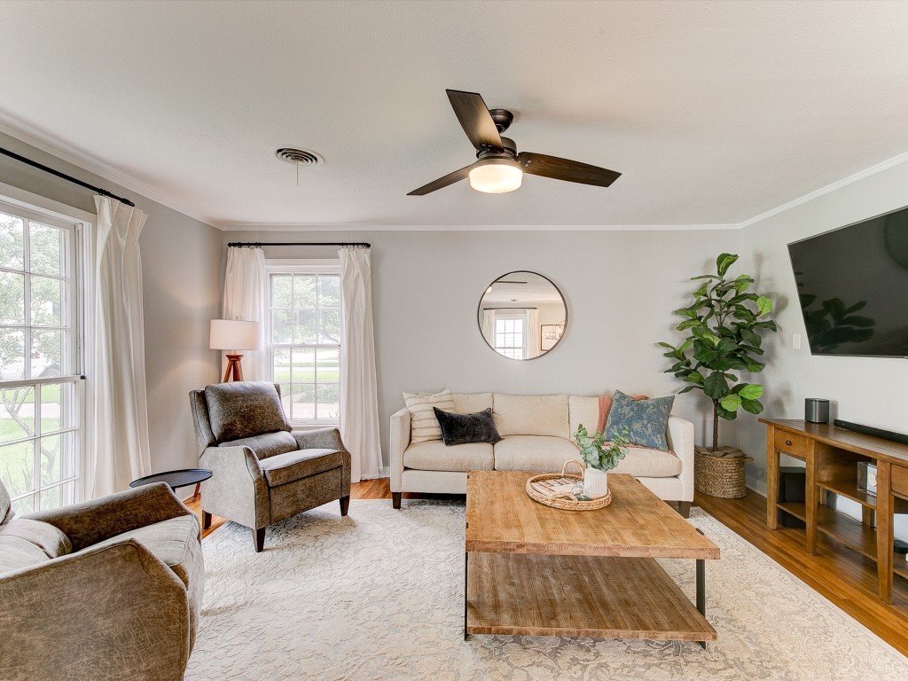 6029 Locke Avenue Fort Worth TX 76116