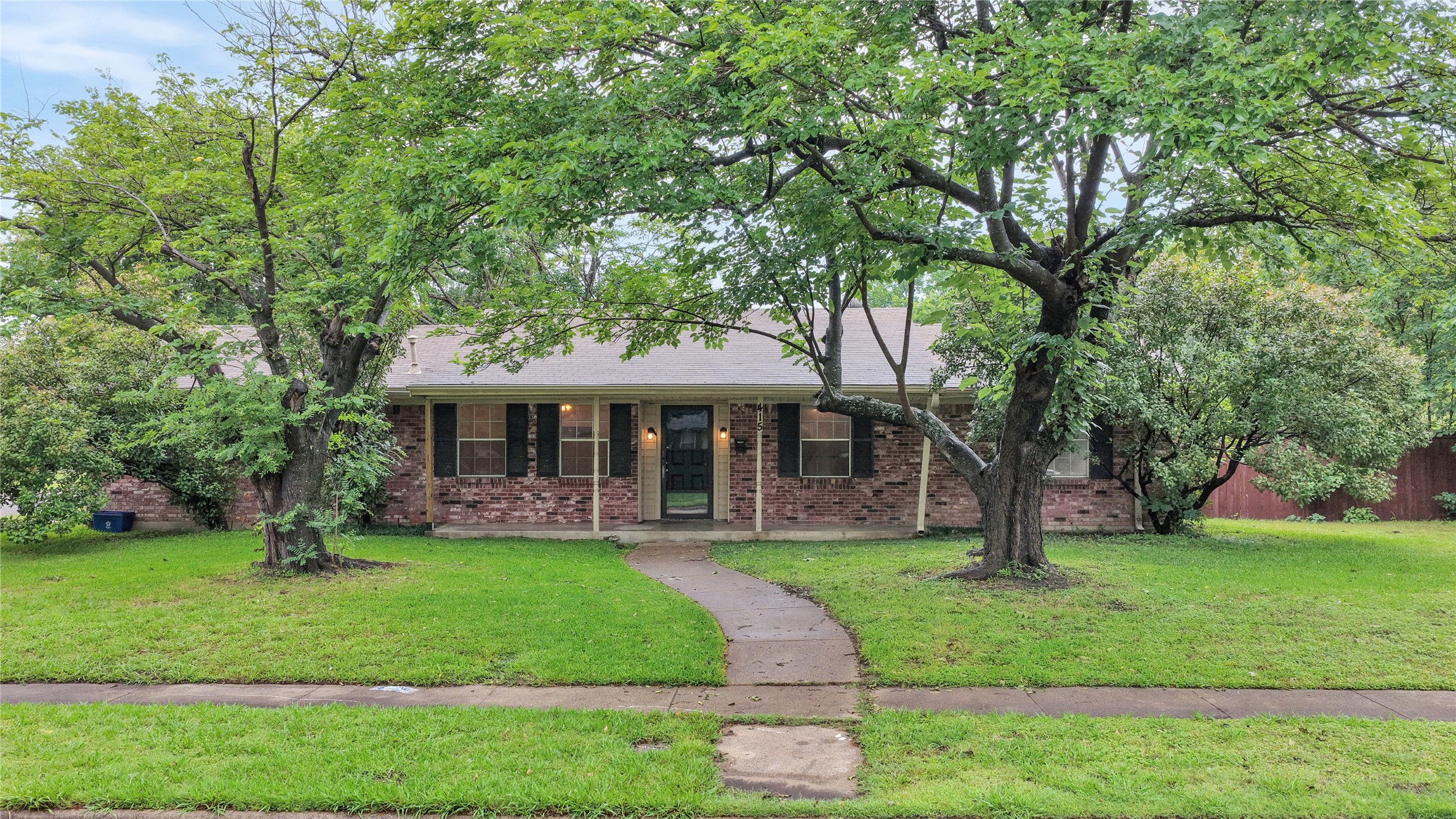 415 E Mona Avenue Duncanville TX 75137