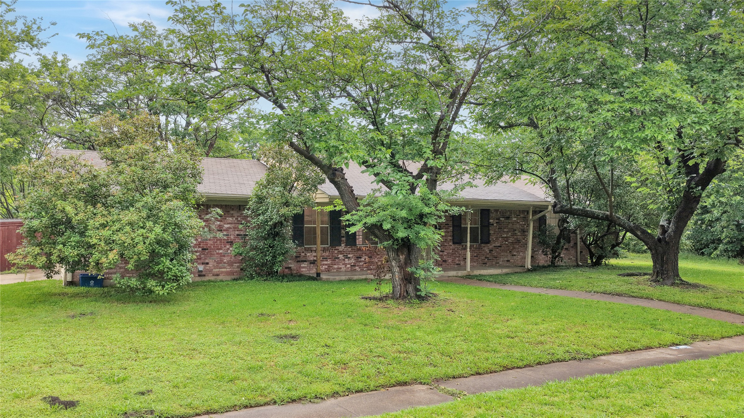 415 E Mona Avenue Duncanville TX 75137