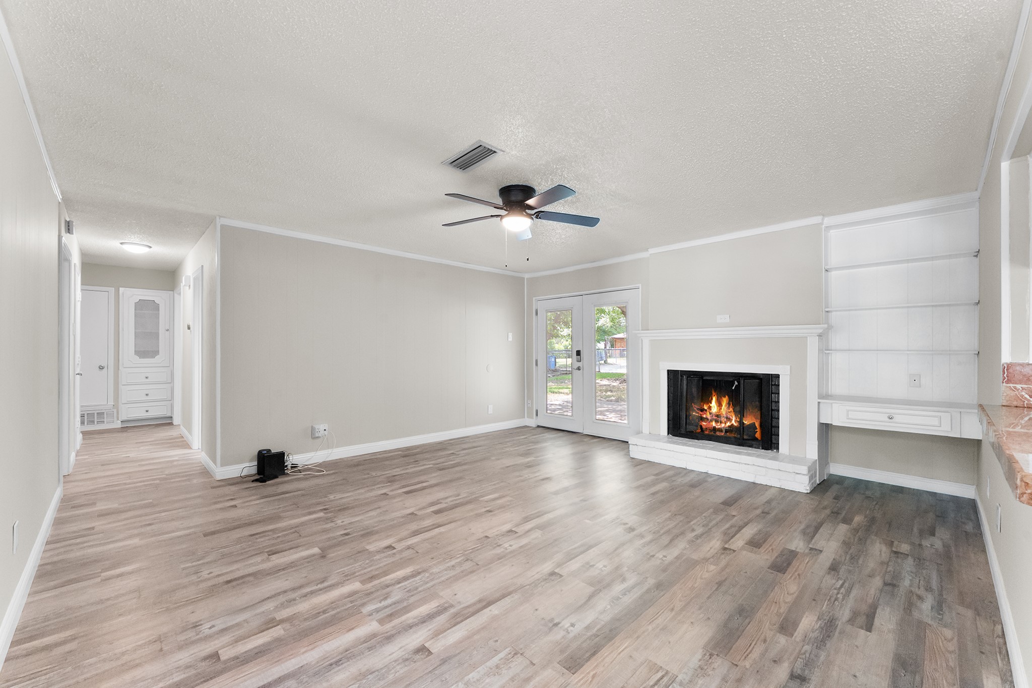 426 Brook Hollow Circle Desoto TX 75115