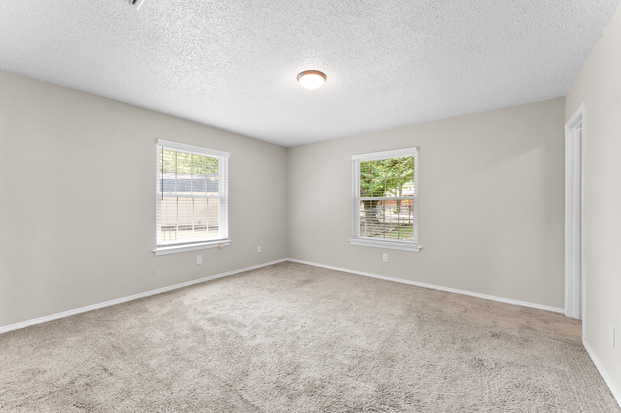 426 Brook Hollow Circle Desoto TX 75115